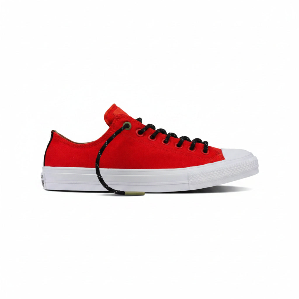 [153539C] Converse Chuck II Shield Canvas Low Shoes