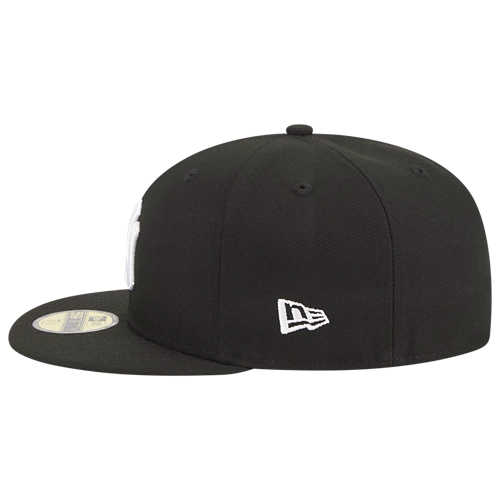 New York Yankees Evergreen Side Patch Black 59FIFTY Mens Fitted Hat