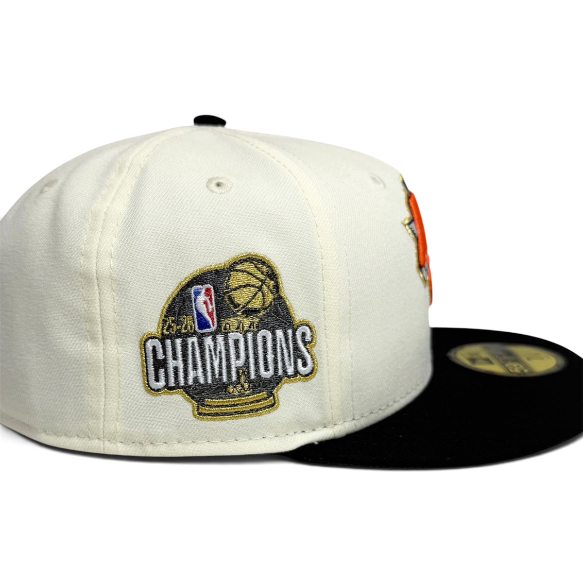 New York Knicks 2026 Finals 59Fifty Fitted Hat (Cream/Black)
