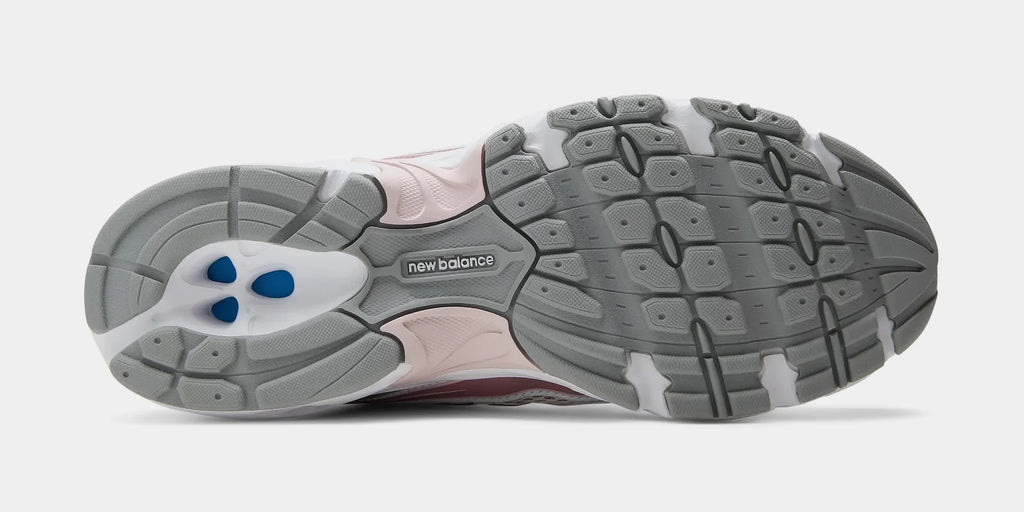 Women's New Balance 740 (Rosewood)