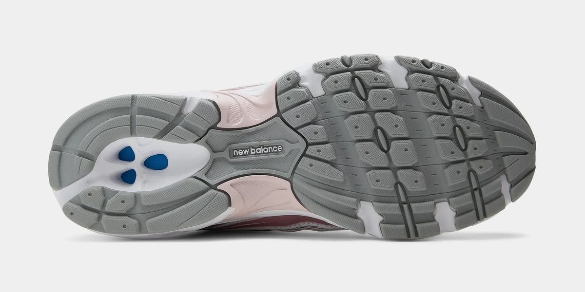 Women's New Balance 740 (Rosewood)