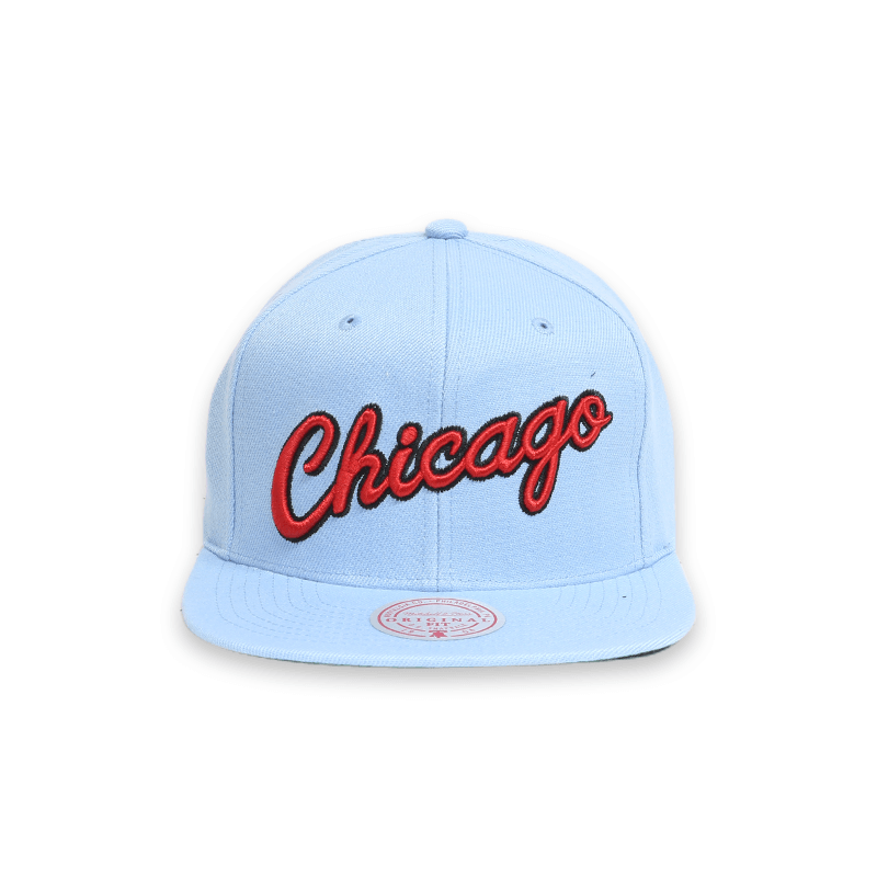 Chicago Bulls Light Blue Mitchell & Ness Core Basics Snapback HWC