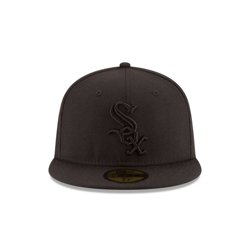 [10047308] New Era Chicago White Sox Black On Black 59FIFTY Fitted Hats
