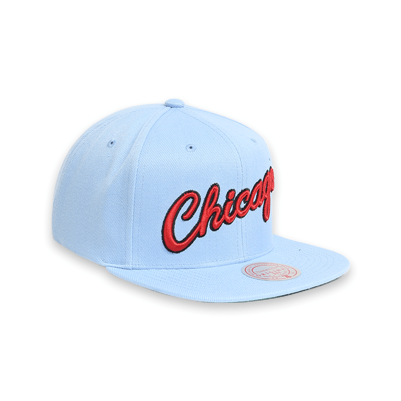Chicago Bulls Light Blue Mitchell & Ness Core Basics Snapback HWC